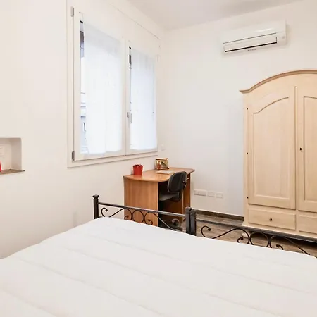 Apartment Divine Dante's *