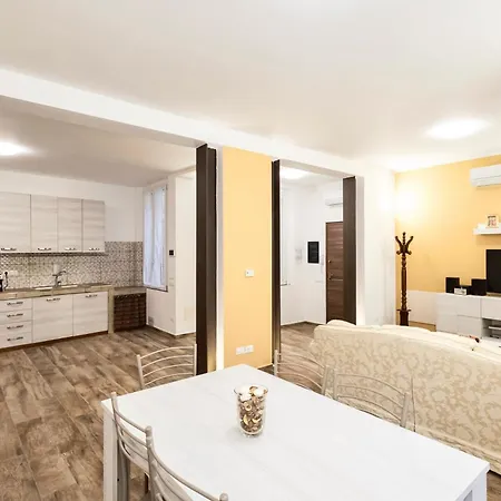 Apartment Divine Dante's