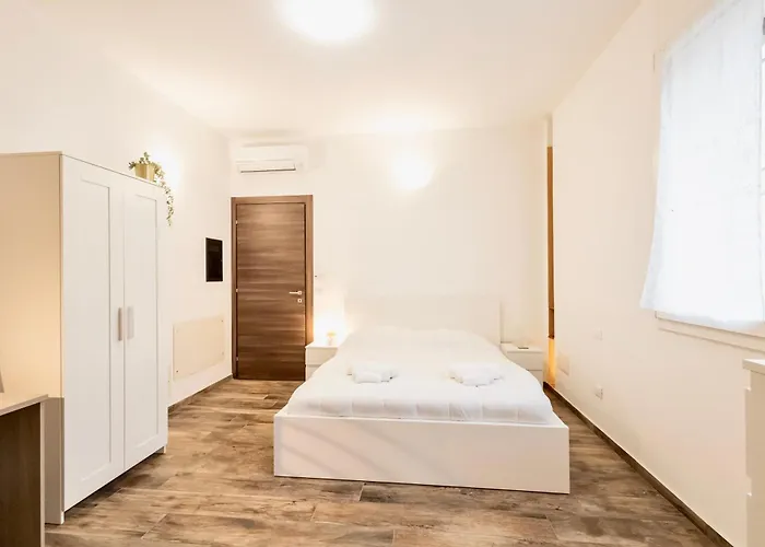 Divine Dante's * Ravenna