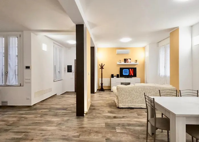 Divine Dante's Lägenhet Ravenna